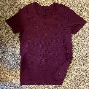Lululemon workout shirt